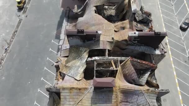 Hostomel Kyiv ウクライナ 2022 ロシアの侵略者がHostomel市内の複数階建ての住宅街を破壊 — ストック動画