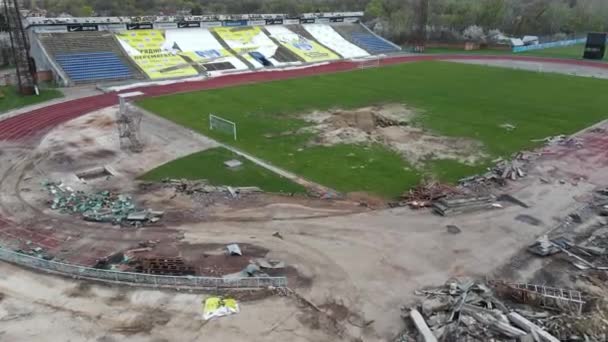 Chernihiv Ucrania 2022 Guerra Ucrania Estadio Fútbol Volado Como Resultado — Vídeo de stock