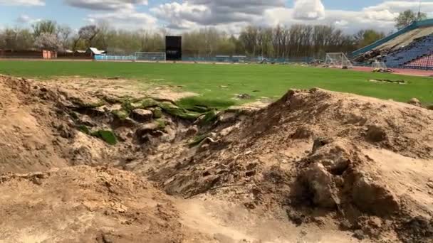 Chernihiv Ucrânia 2022 Guerra Ucrânia Estádio Futebol Explodido Como Resultado — Vídeo de Stock