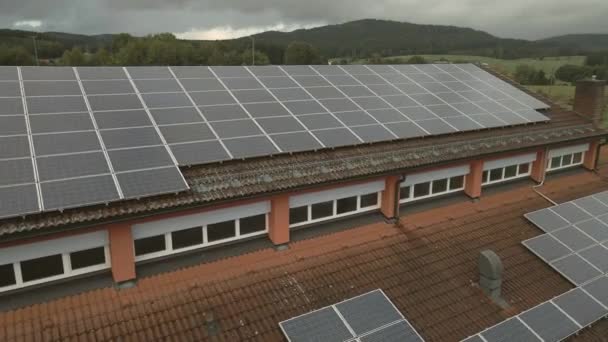 Сонячні Панелі Даху Будинку — стокове відео