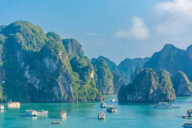 HA LONG BAY, VİETNAM, 6 HAZİRAN 2020: