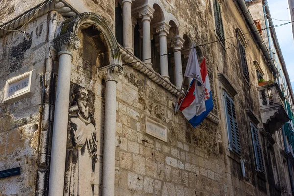 Split Tarihi Merkezinde Eski Mimari — Stok fotoğraf