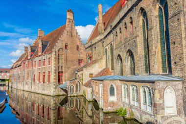 Bruges, Belçika kanalında yansıma