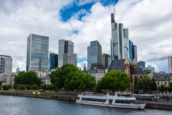 Frankfurt Alemanha Julho 2020 Arquitetura Moderna Distrito Empresarial — Fotografia de Stock