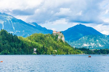 Slovenya 'daki Kan Kalesi' nin manzarası