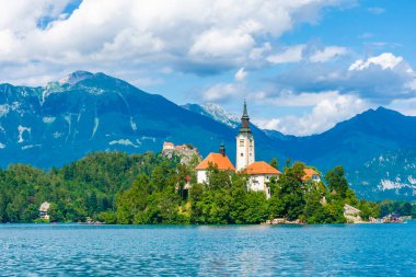 Slovenya 'daki Bled Gölü adasındaki kilise