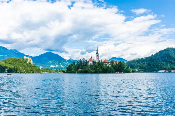 Εκκλησία Στο Νησί Της Λίμνης Bled Σλοβενία — Φωτογραφία Αρχείου