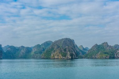 Vietnam, Ha Long Körfezi 'nin güzel manzarası