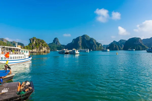 Long Bay Vietnam Januari 2020 Fartyg Den Vackra Long Bay — Stockfoto