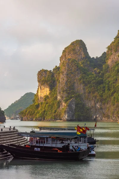 Long Bay Vietnam Januari 2020 Båt Long Bay — Stockfoto