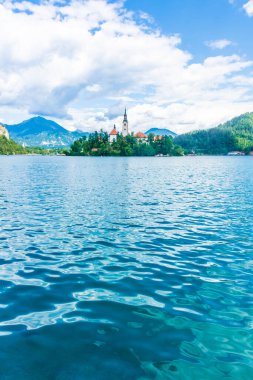 Slovenya 'daki Bled Gölü adasındaki kilise