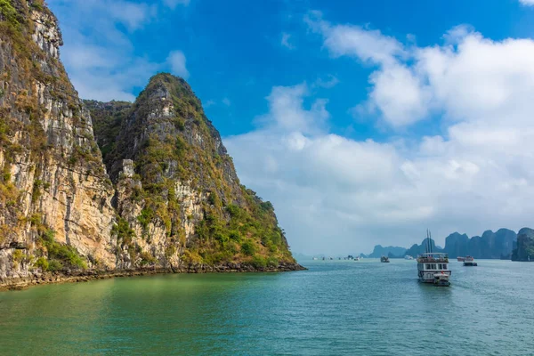 Schiff Long Bay Vietnam — Stockfoto