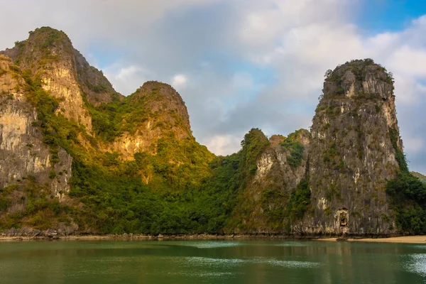 Gyönyörű Partjai Long Bay Vietnam — Stock Fotó