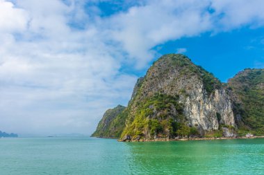 Vietnam, Ha Long Körfezi 'nin güzel manzarası