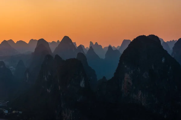 Toller Sonnenuntergang Über Der Karstlandschaft Von Xingping Guilin China — Stockfoto