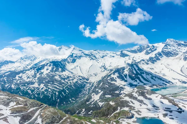 意大利和法国边境雪山的高山景观 — 图库照片