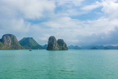Vietnam, Ha Long Körfezi 'nin güzel manzarası