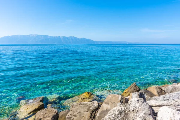 克罗地亚Hvar岛亚得里亚海的水晶清澈水 — 图库照片