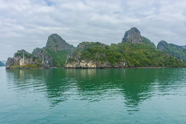 Fantastiskt Landskap Long Bay Vietnam — Stockfoto