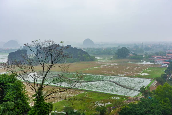 Paisaje Tam Coc Durante Las Fuertes Lluvias Vietnam —  Fotos de Stock