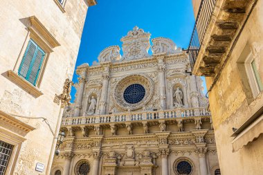 Santa Croce Kilisesi 'nin güzel barok cephesi, Lecce, Apulia, İtalya
