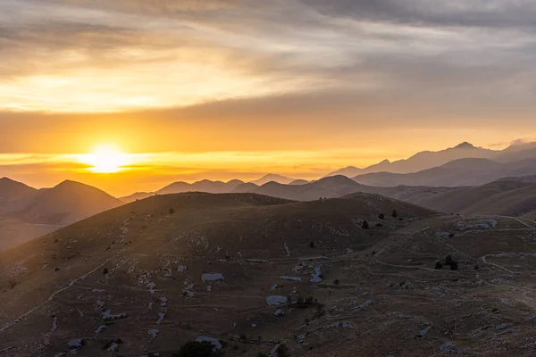 Prachtige Zonsondergang Boven Het Gran Sasso National Park Abruzzo Italië — Stockfoto