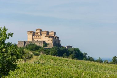 Torrechiara, Parma, İtalya Kalesi 'nin harika manzarası