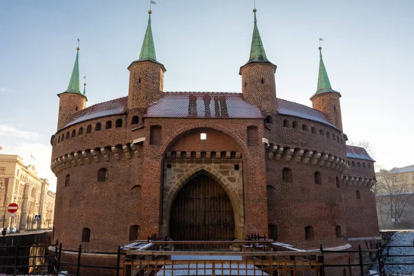 KRAKOW, POLAND, 7 HAZİRAN 2022: Avrupa 'nın en iyi korunmuş Barbikalı