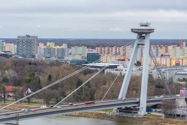ブラチスラヴァ スロヴァキア 2022年2月21日 ブラチスラヴァのUfo橋 — ストック写真