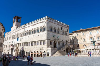 Peru, İtalya, 6 Ağustos 2021: Palazzo dei Priori ana meydanda