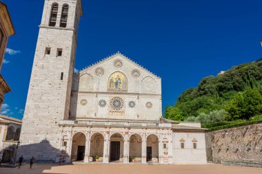 SPOLETO, İtalya, 7 AĞUSTOS 2021: Spoleto Katedrali