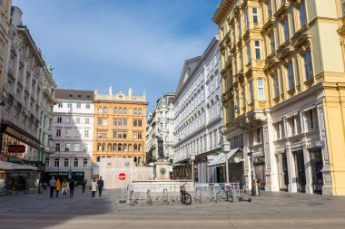 Viyana, AUSTRIA, 19 Şubat 2022: Viyana Şehir Merkezi 'nin ana yürüyen caddesi