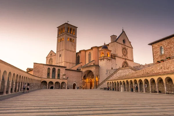 Assisi Italia Agosto 2021 Puesta Sol Sobre Basílica San Francisco — Foto de Stock