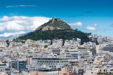 Yunanistan 'ın Lycabettus Dağı ile Atina' nın güzel şehri