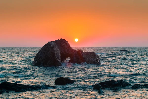 Закат Над Скальным Образованием Пляже Сфинари Крит Греция — стоковое фото