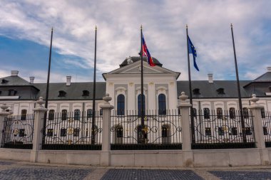 BRATISLAVA, SLOVAKIA, 21 Şubat 2022: Slovakya Hükümeti Ulusal Sarayı