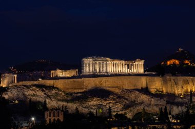 Parthenon ve Akropolis, Atina ve Yunanistan 'ın güzel gece manzarası