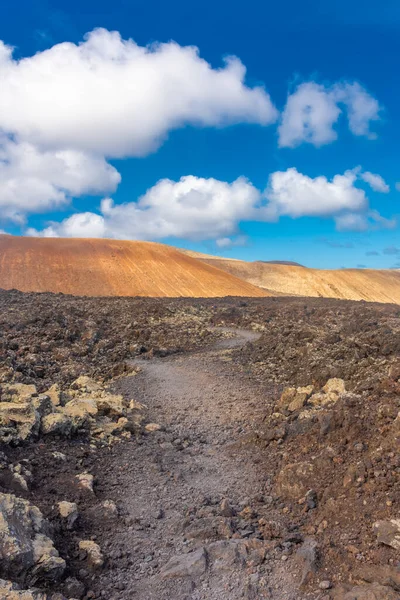 Vägen Genom Lavan Till Vulkanen Caldera Blanca Lanzarote Spanien — Stockfoto