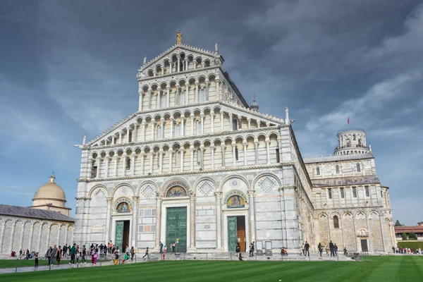 Pisa Talya Nisan 2022 Katedral Eğik Kule Manzarası — Stok fotoğraf