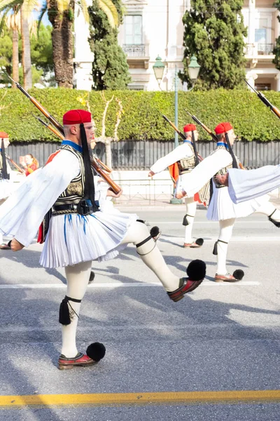 Athens Greece December 2021 Särskild Traditionell Ceremoni För Vaktbyte Runt — Stockfoto