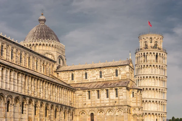 Katedral Talya Nın Eğik Kulesi Manzarası — Stok fotoğraf