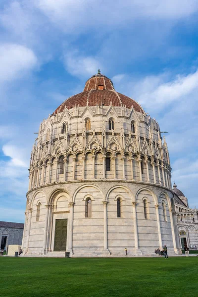 Pisa Italy April 2022 Baptistery Cathedral Leaning Tower Campo Dei — Stok fotoğraf
