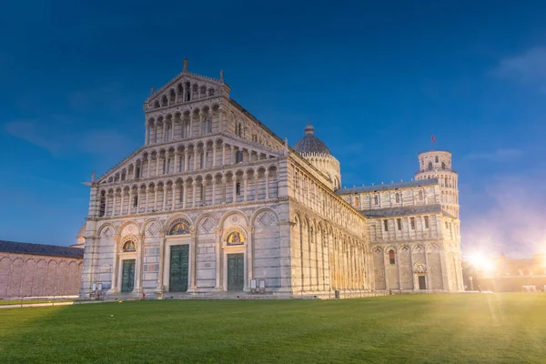 Pisa Talya Nisan 2022 Alacakaranlıktaki Katedral Manzarası — Stok fotoğraf