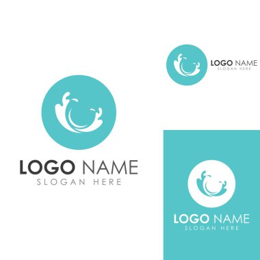 Su dalgası logosu ve deniz dalgası logosu veya sahil su dalgaları, vektör tasarım konsepti ile.