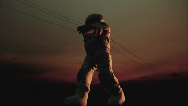 宇宙飛行士背景に送電網の棒で歩くループ — ストック動画
