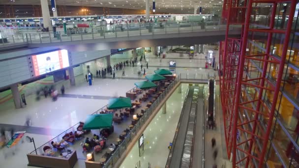 Emberek Pekingi Nemzetközi Repülőtéren Pek — Stock videók