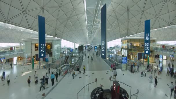 Menschenauflauf Flughafen Hongkong — Stockvideo