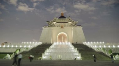 Taipei 'deki Anma Salonu Gece Zaman Çizelgesi