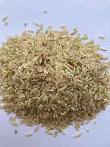 Brown rice is unpolished rice. Therefore, there are still more nutrients than white rice.