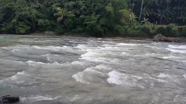 Nehir Akışı Videonuz Için Uygun Bir Gün Nehir Göller Kayalar — Stok video